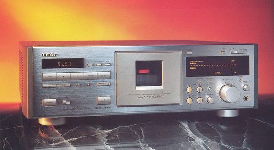 TEAC V-8000S Cassette deck photo